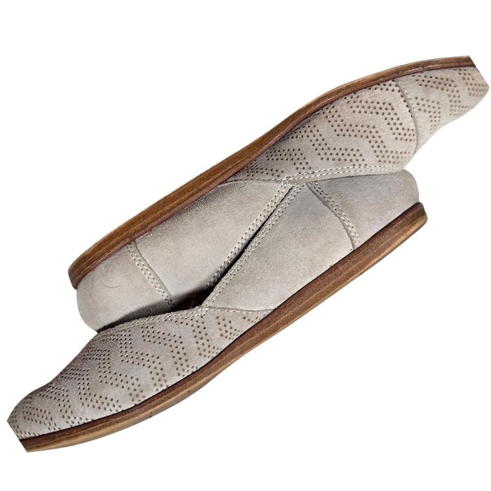 TOMS Womens‎ Size 5.5 Beige Suede Leather Perforated Pointed Toe Flats Shoes - Picture 5 of 7